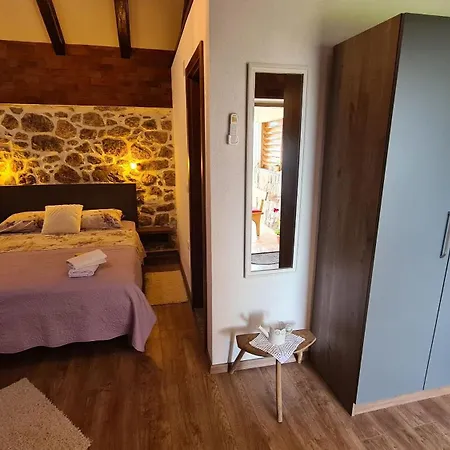 House Ante Feriehus Starigrad Paklenica